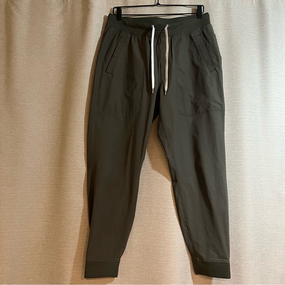 Vuori Meta Green Jogger Performance Comfort Size L